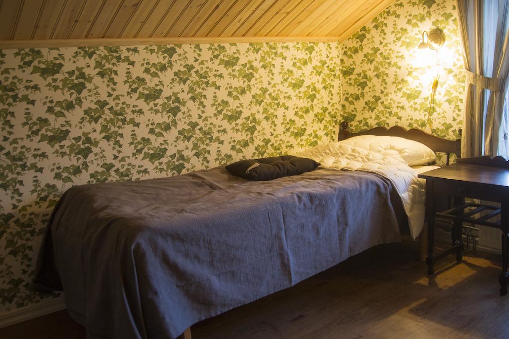 Hallebergs Bed&Breakfast Skara Kültér fotó